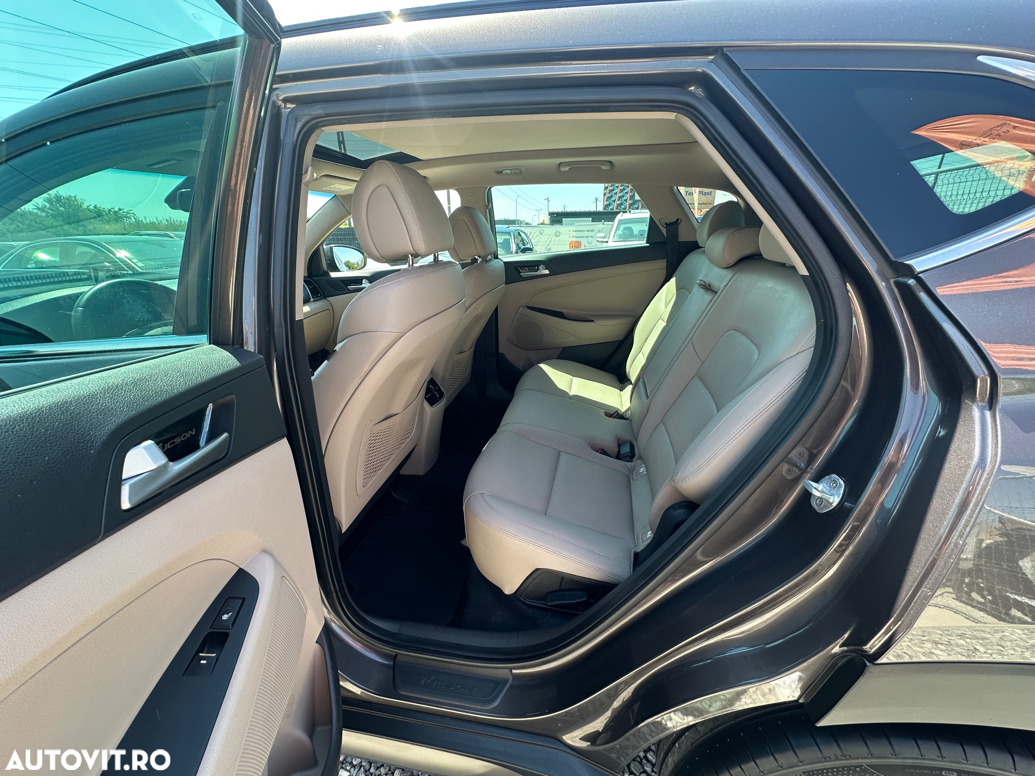 Hyundai Tucson 2.0 CRDI 4WD Automatik Premium - 6