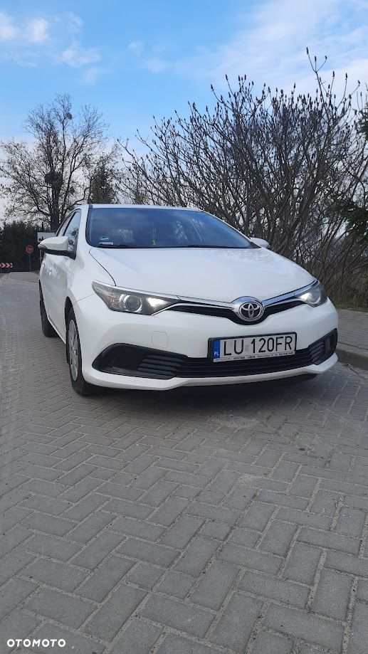 Toyota Auris - 4