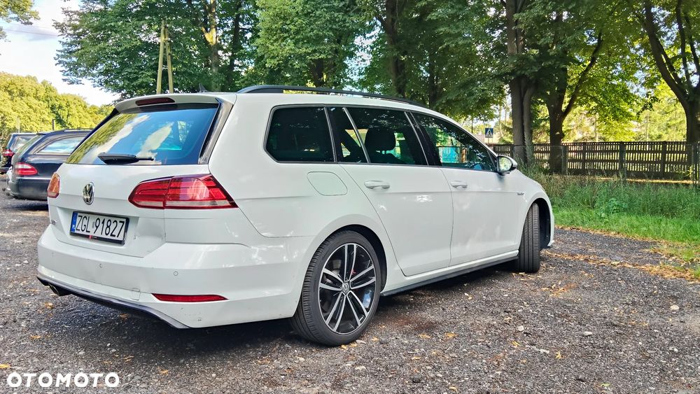 Volkswagen Golf - 6