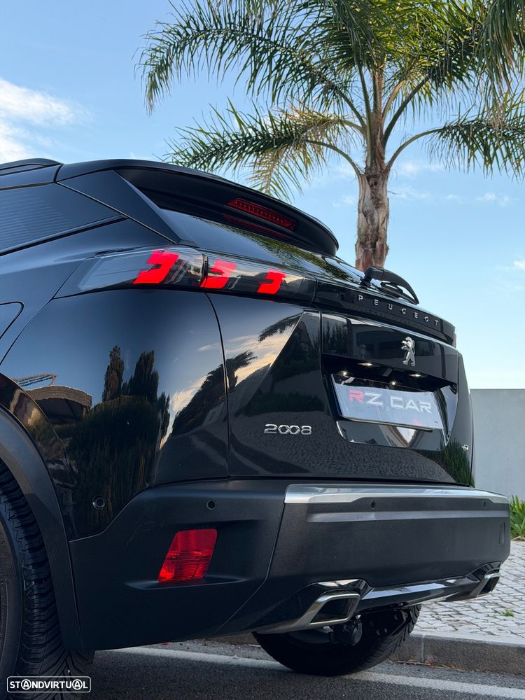 Peugeot 2008 1.2 PureTech GT EAT8 - 17