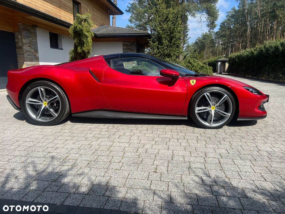 Ferrari 296 GTS - 15