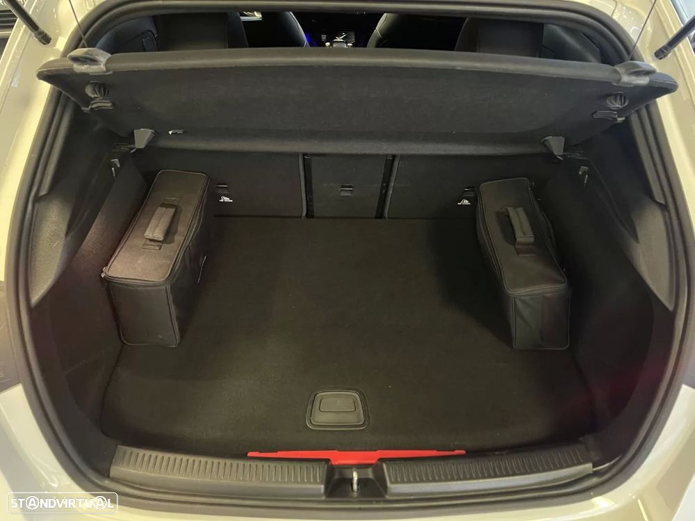 Mercedes-Benz A 250 e 8G-DCT AMG Line - 49