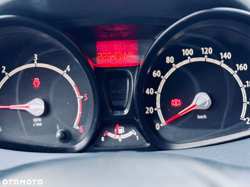 Ford Fiesta 1.4 TDCi Ambiente - 20