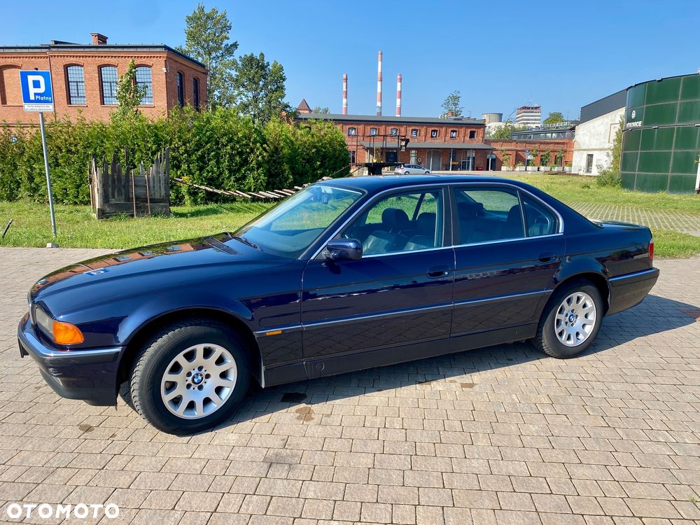 BMW Seria 7 728i L - 5