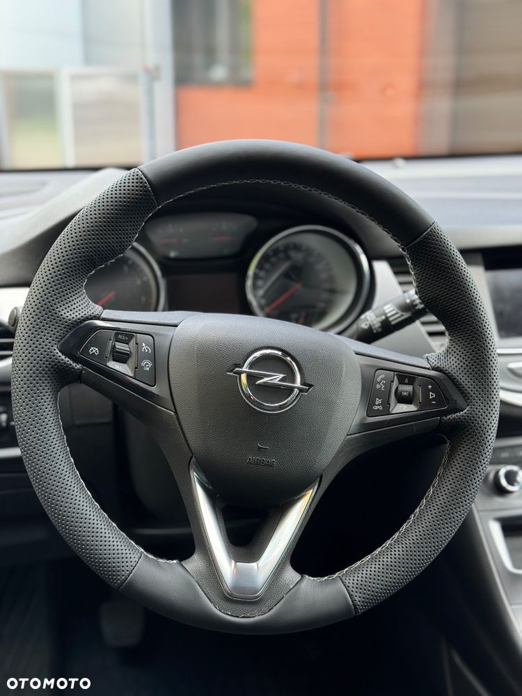 Opel Astra 1.2 T Edition S&S - 4
