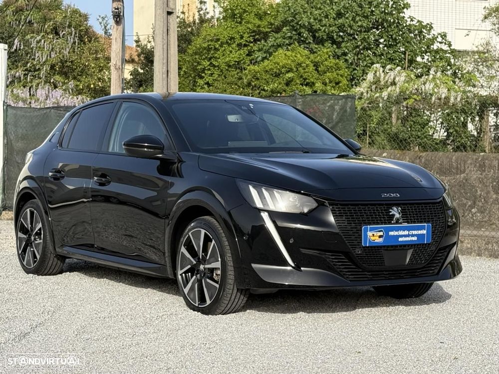 Peugeot e-208 GT - 1