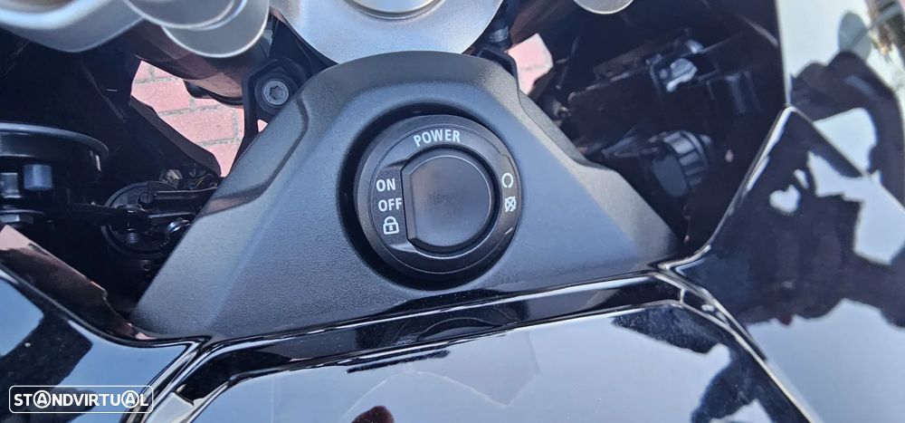 BMW S 1000 XR TRIPLE BLACK - 24