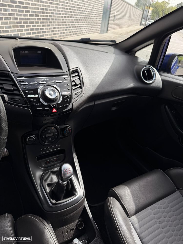 Ford Fiesta 1.6 EcoBoost ST - 11