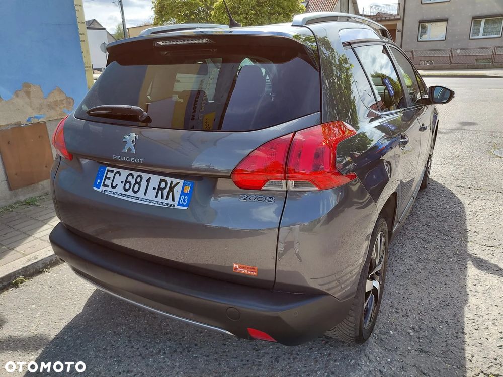 Peugeot 2008 - 6