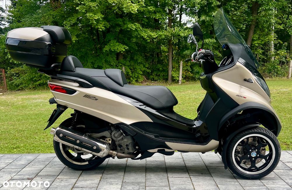 Piaggio MP-3 - 2