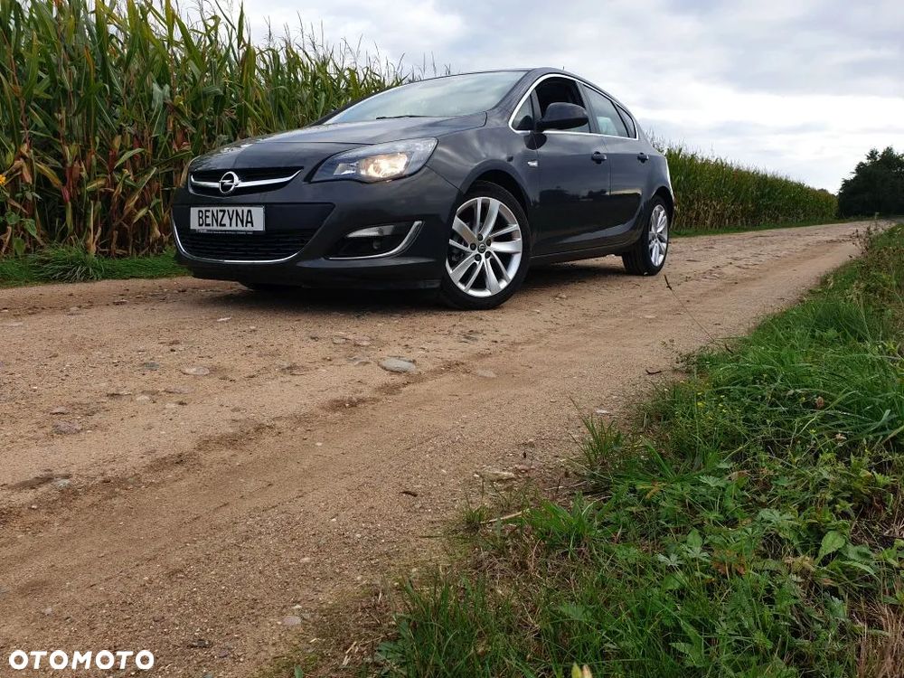 Opel Astra IV 1.4 T Cosmo - 3