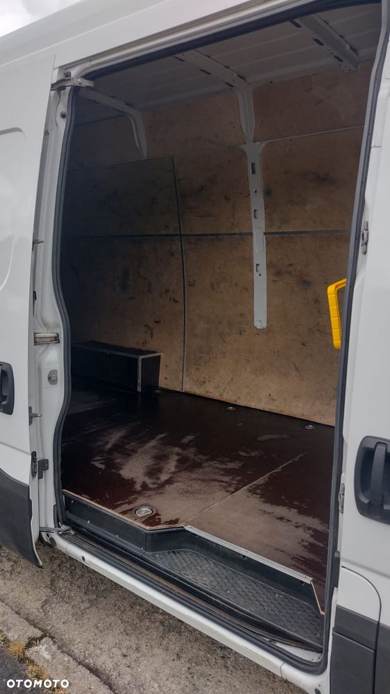 Iveco DAILY furgon 18m3 35S18 manual ASO serwisowany - 7