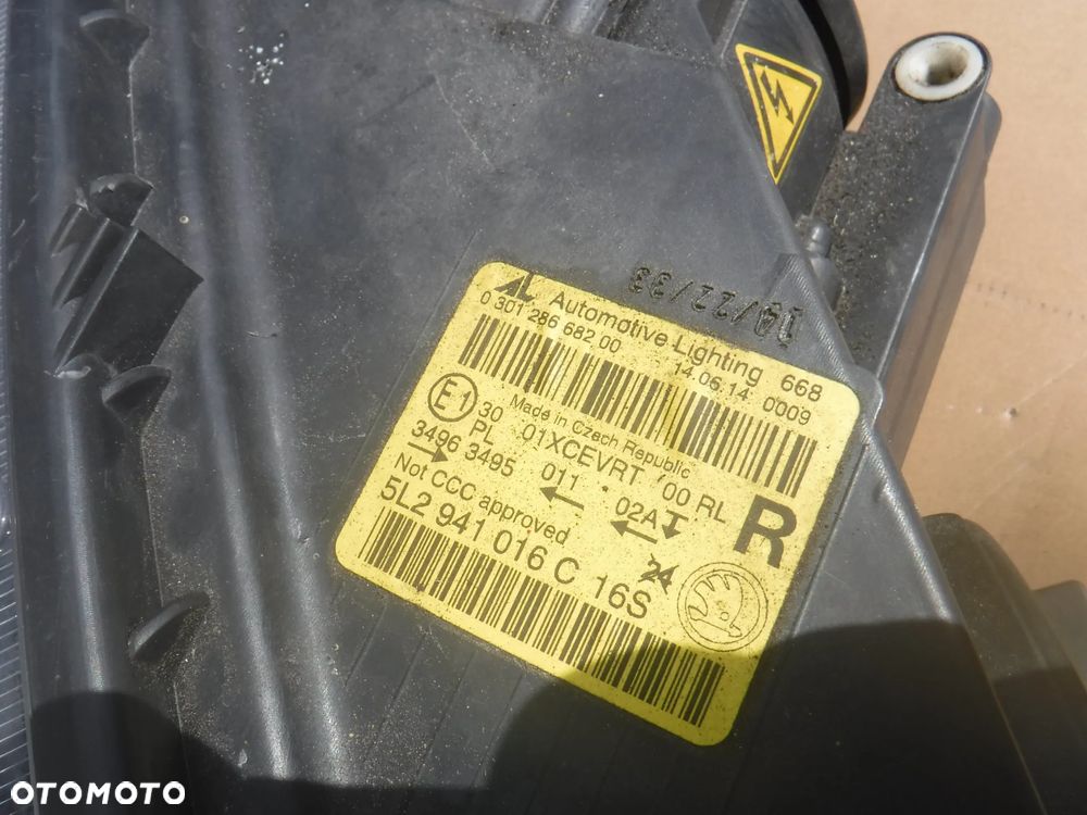 Skoda Yeti Lift xenon skretny lewy prawy lampa - 17