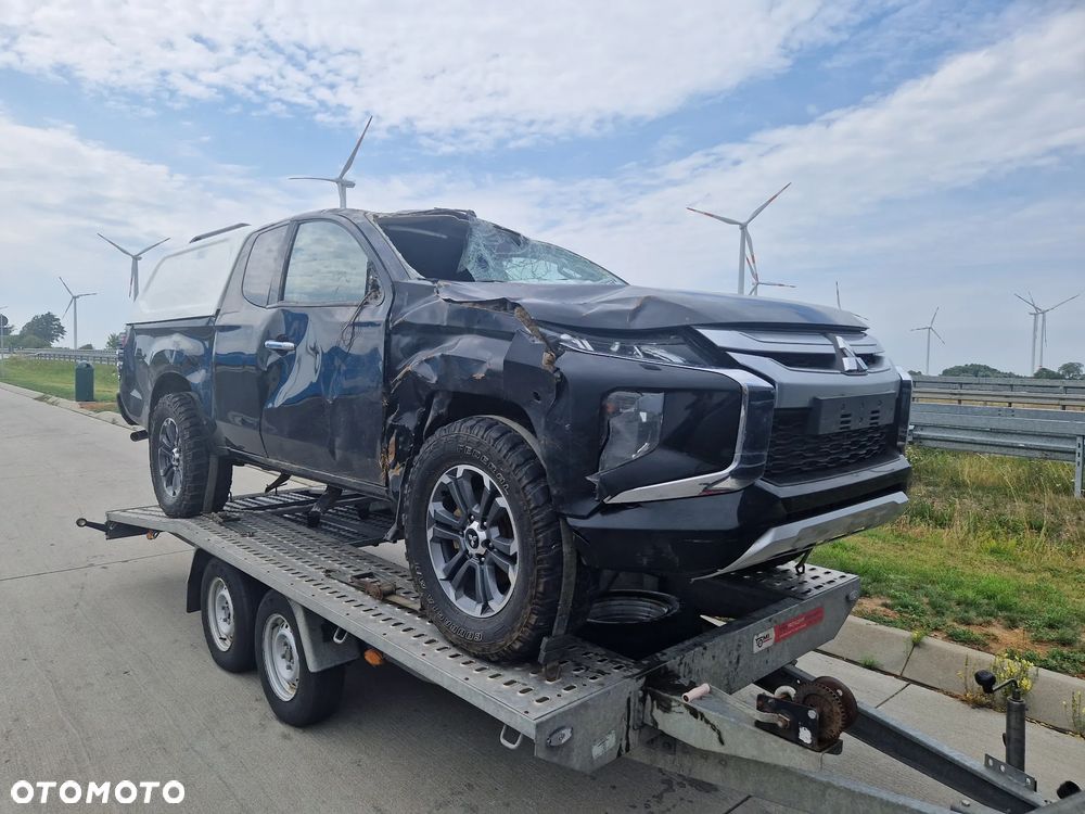 Mitsubishi L200 - 3