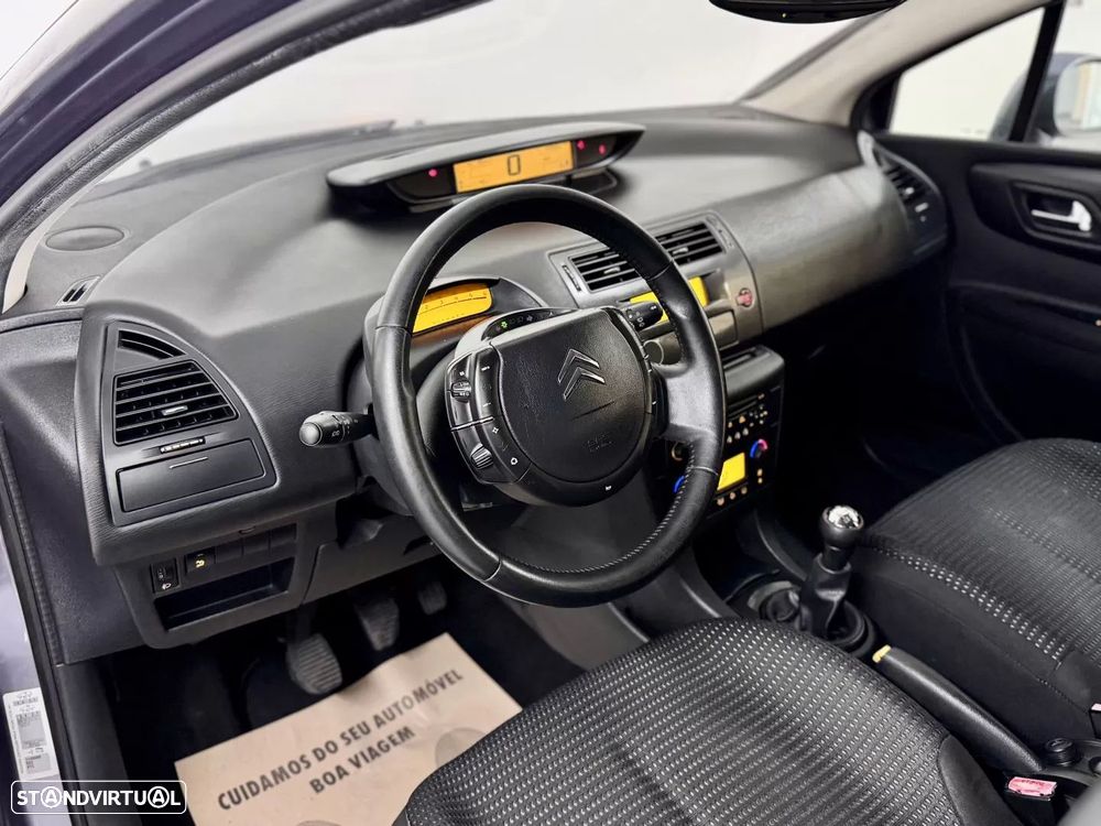 Citroën C4 1.6 HDi Exclusive - 16