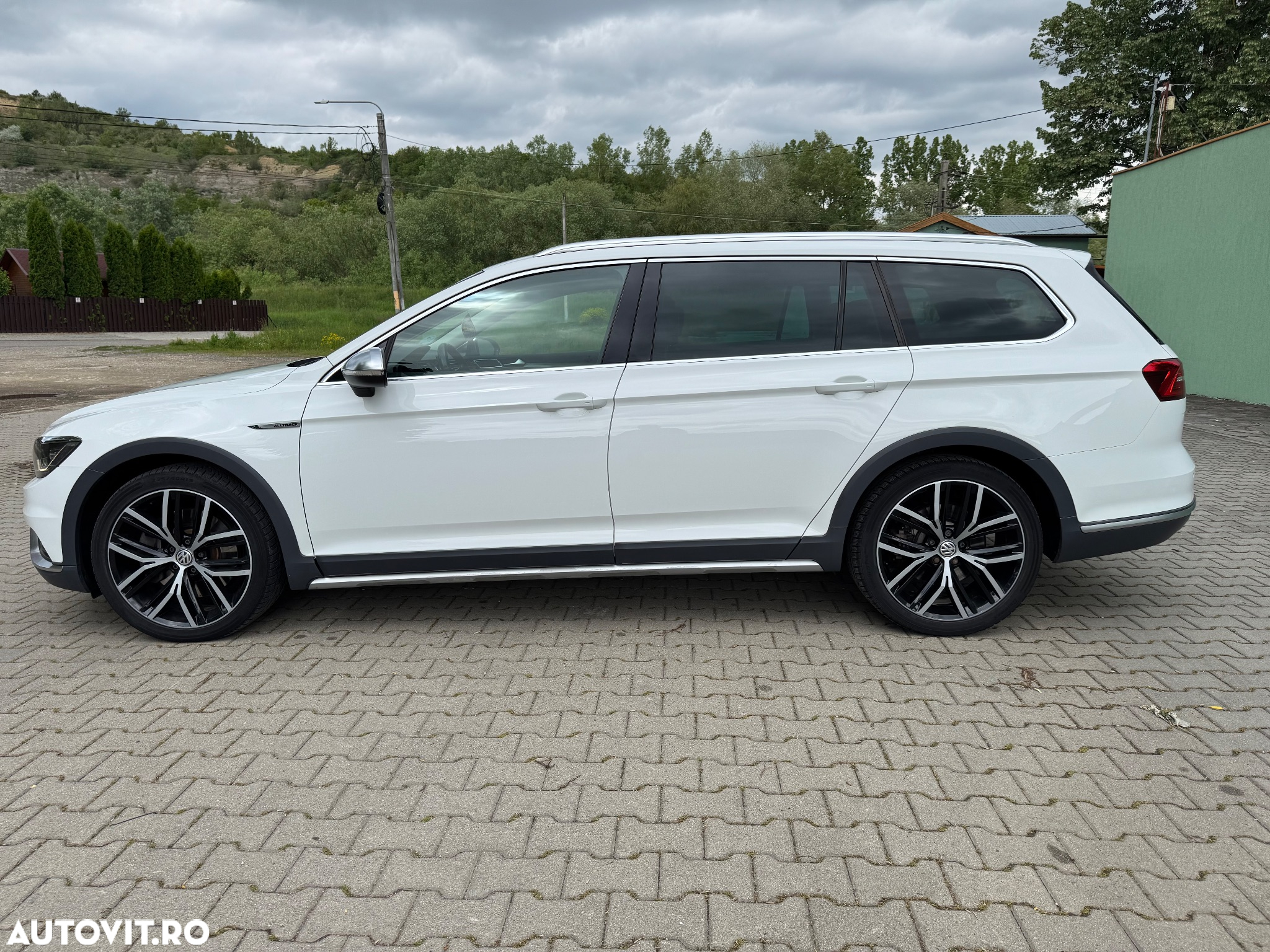 Volkswagen Passat Variant 2.0 TDI DSG 4Motion Highline - 6