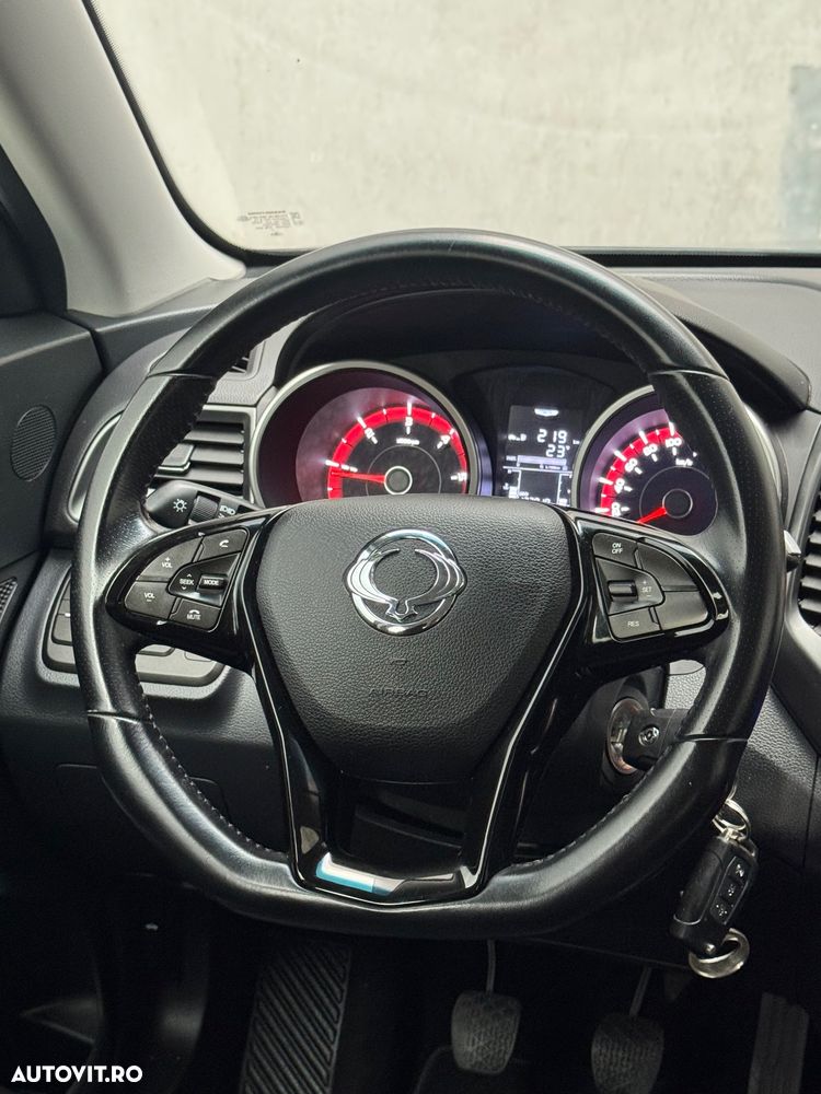 SsangYong XLV - 11