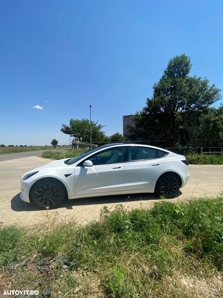 TESLA Model 3 2021 — imagine 8
