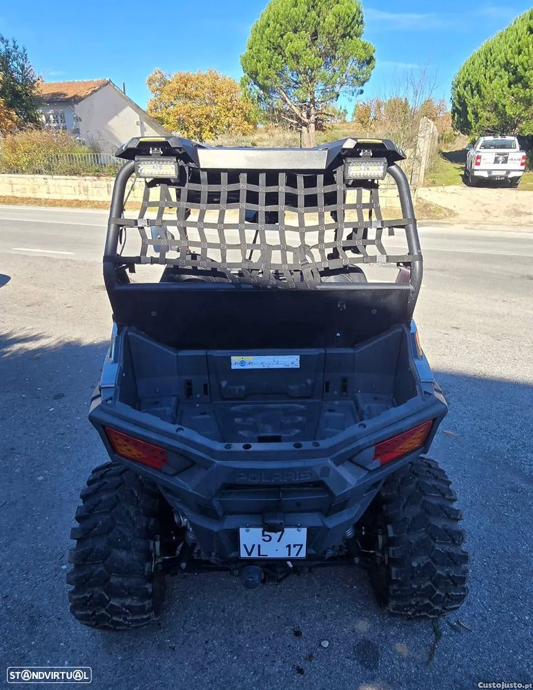 Polaris RZR - 6