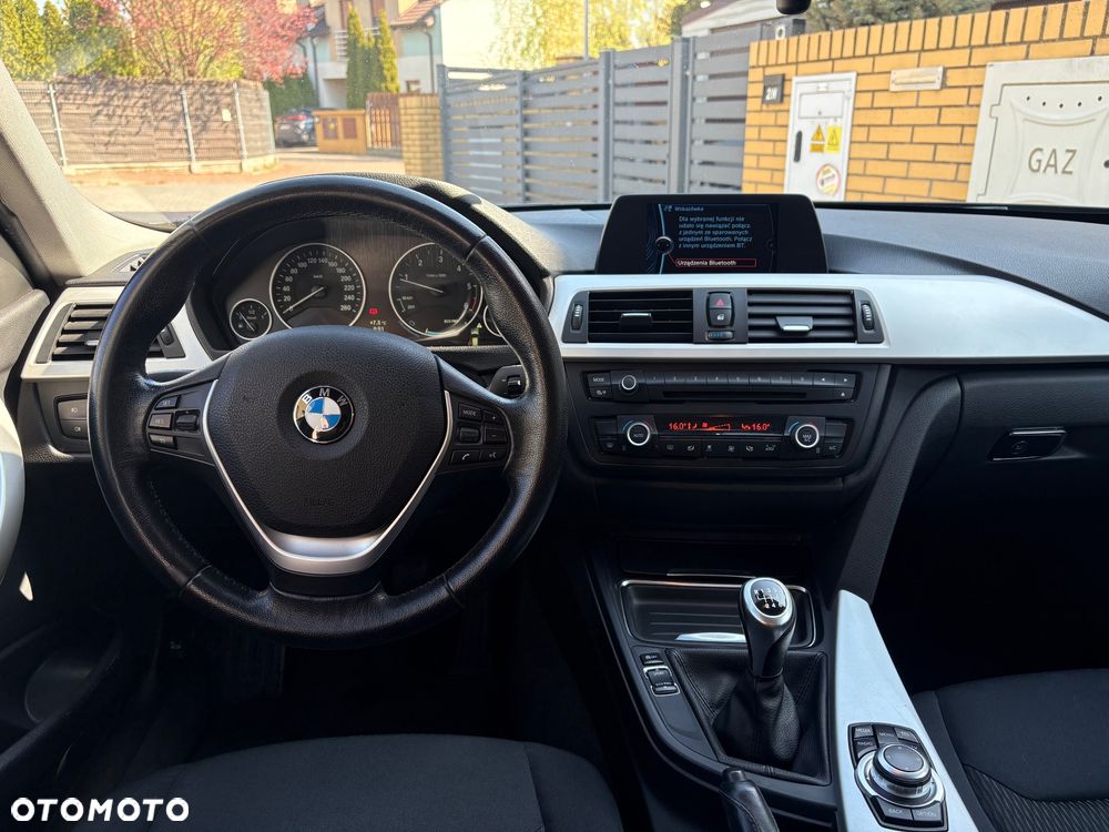 BMW Seria 3 320d Efficient Dynamics Edition Blue Perf Luxury Line - 12