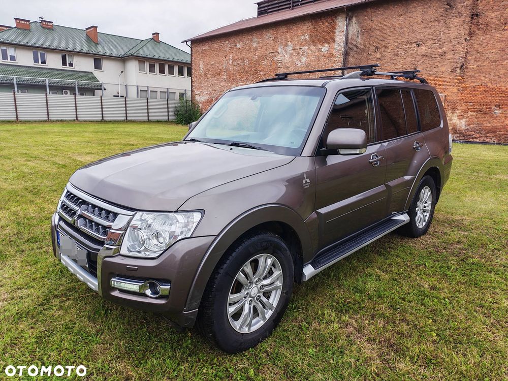 Mitsubishi Pajero 2016