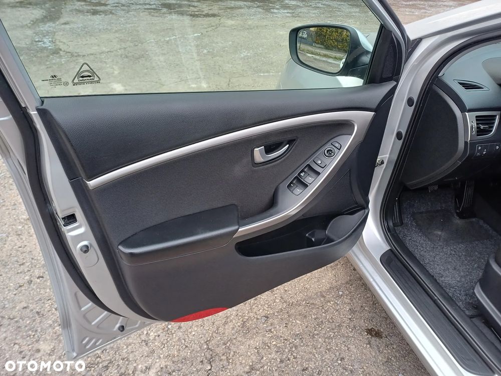 Hyundai i30 blue 1.6 GDI Style - 29