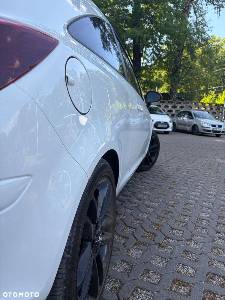 Opel Corsa 1.4 16V Color Edition - 20