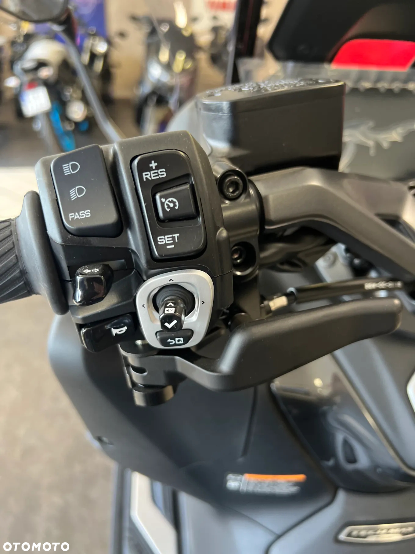 Yamaha Tmax - 20