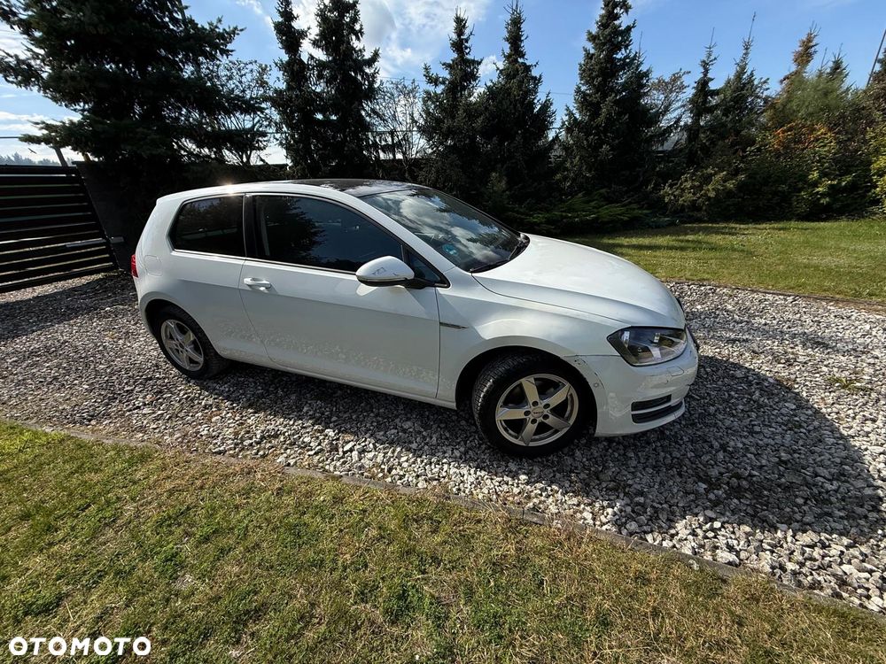 Volkswagen Golf - 6