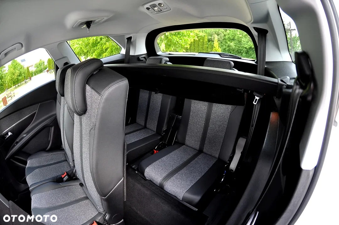 Peugeot 5008 1.5 BlueHDi Allure S&S EAT8 - 24