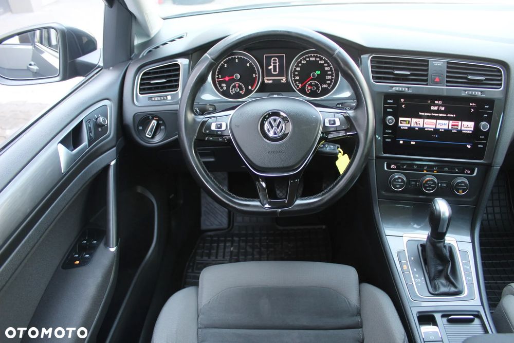 Volkswagen Golf 2.0 TDI R-Line DSG - 13