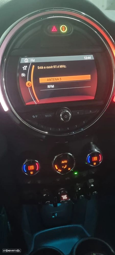 MINI Cabrio Cooper D - 12