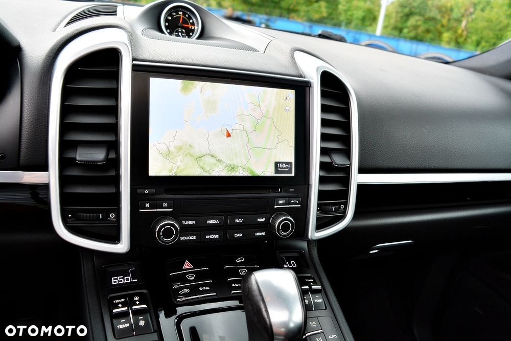 Porsche Cayenne Platinum Edition - 33