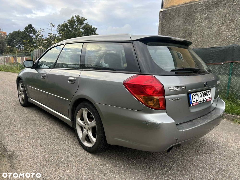 Subaru Legacy SW 2.0i AT - 4