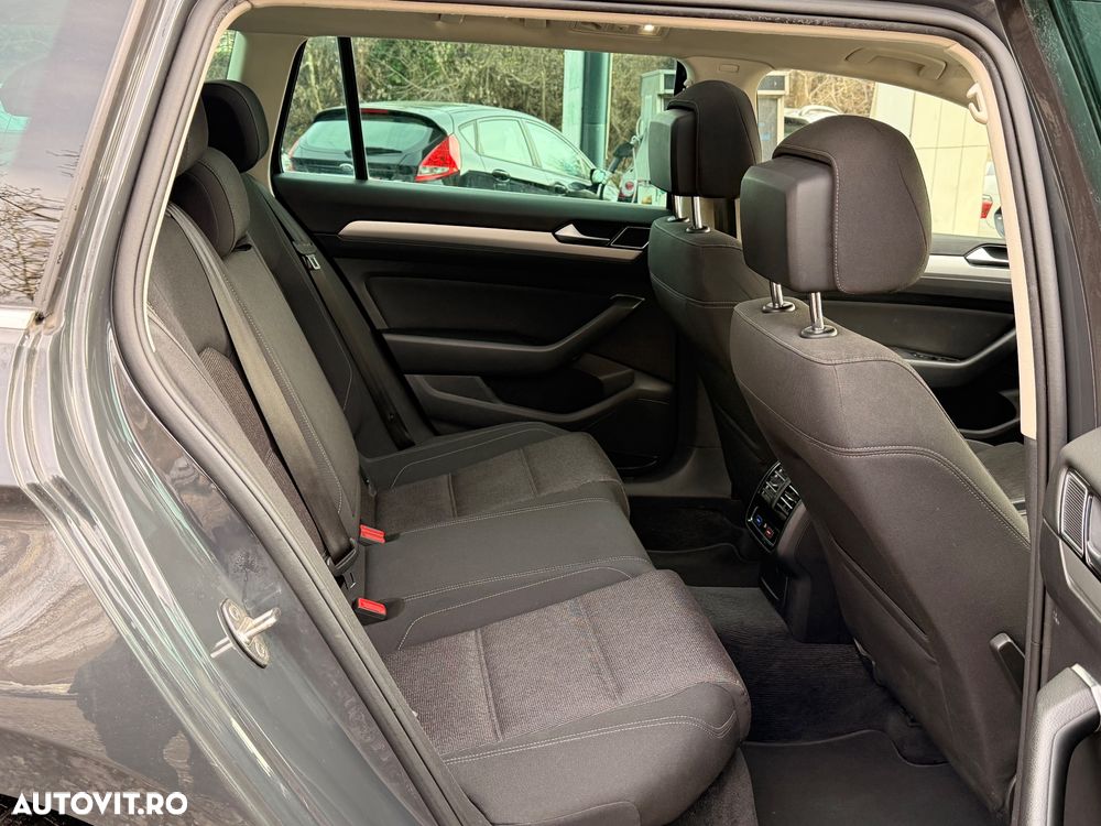 Volkswagen Passat - 6