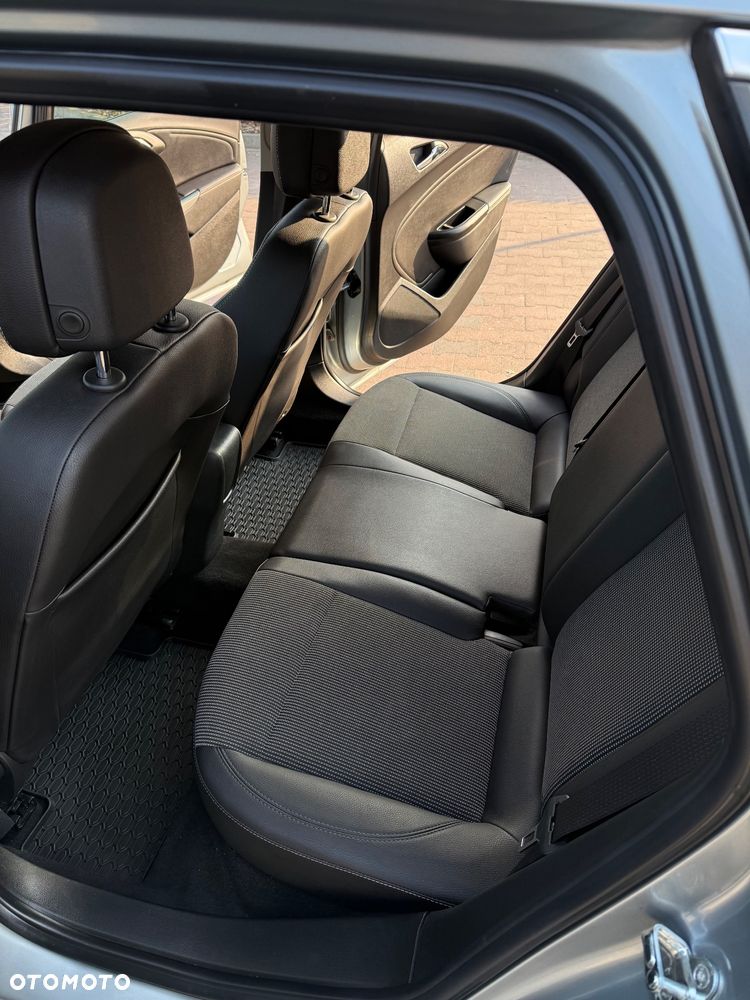 Opel Astra 1.7 CDTI DPF Cosmo - 18