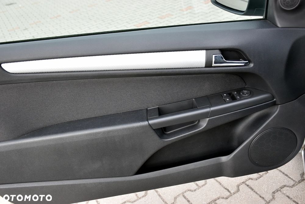 Opel Astra 1.8 Sport - 17