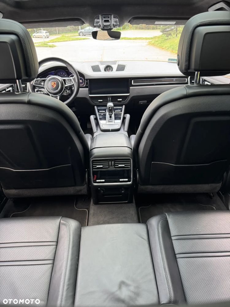 Porsche Cayenne Coupe - 32