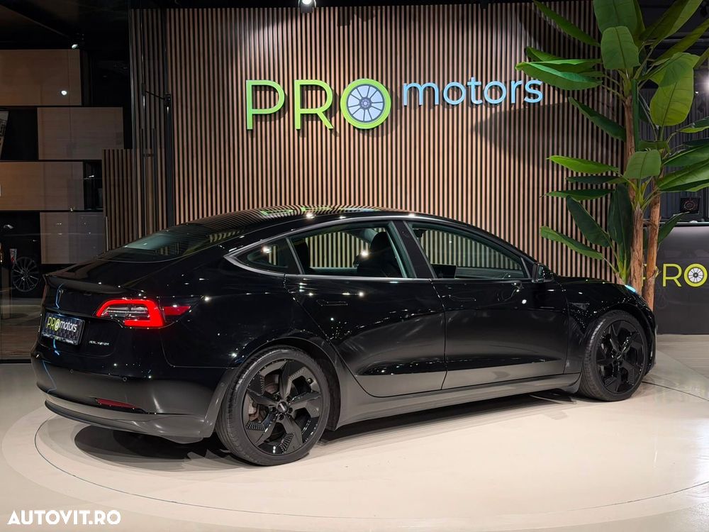 Tesla Model 3 - 16