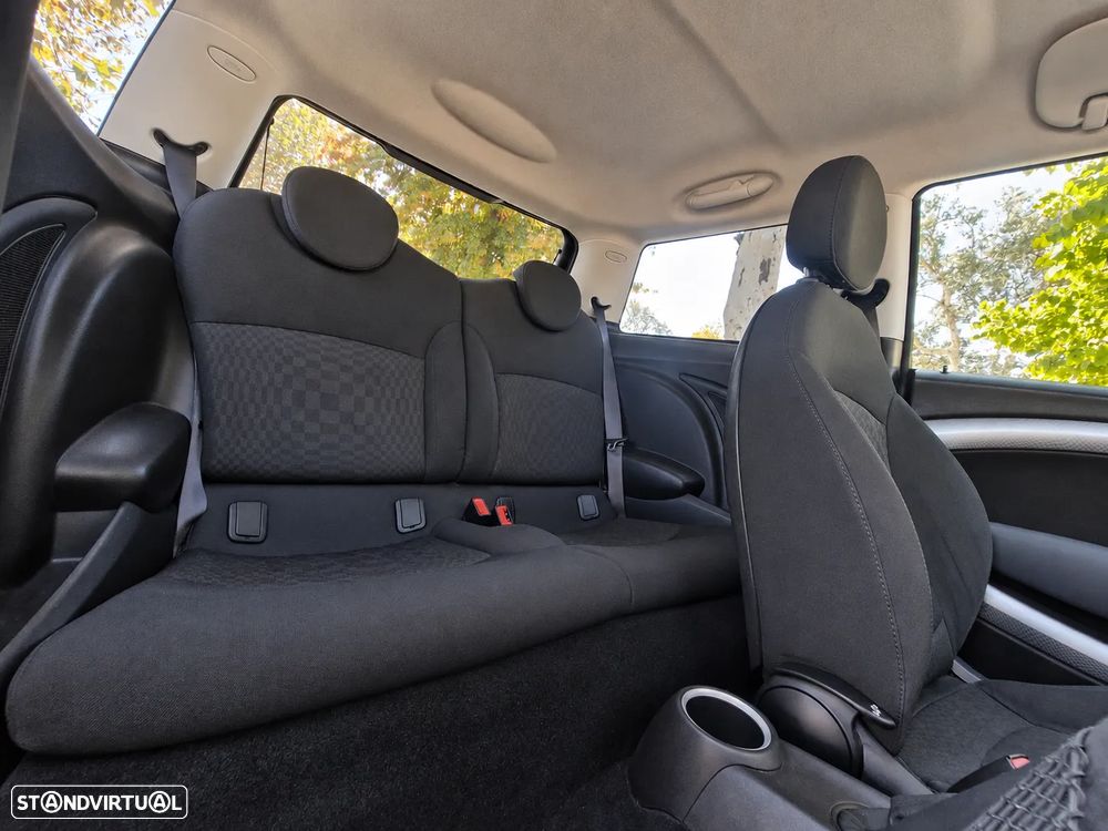 MINI 3 Portas Cooper S - 16