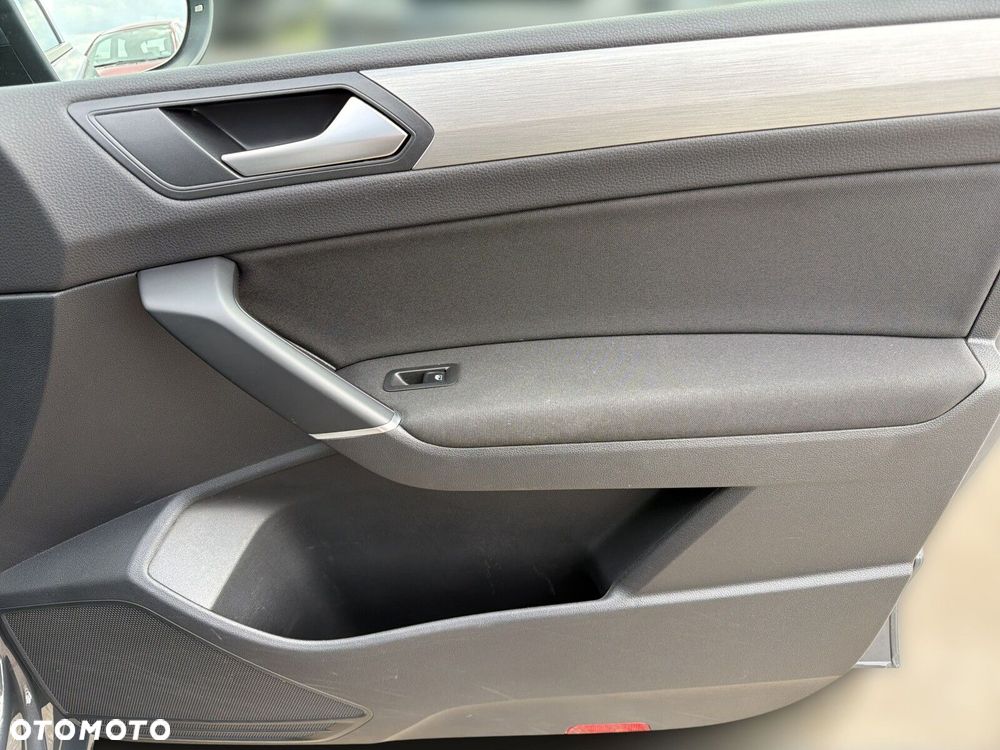 Volkswagen Touran 2.0 TDI BMT Comfortline DSG - 38