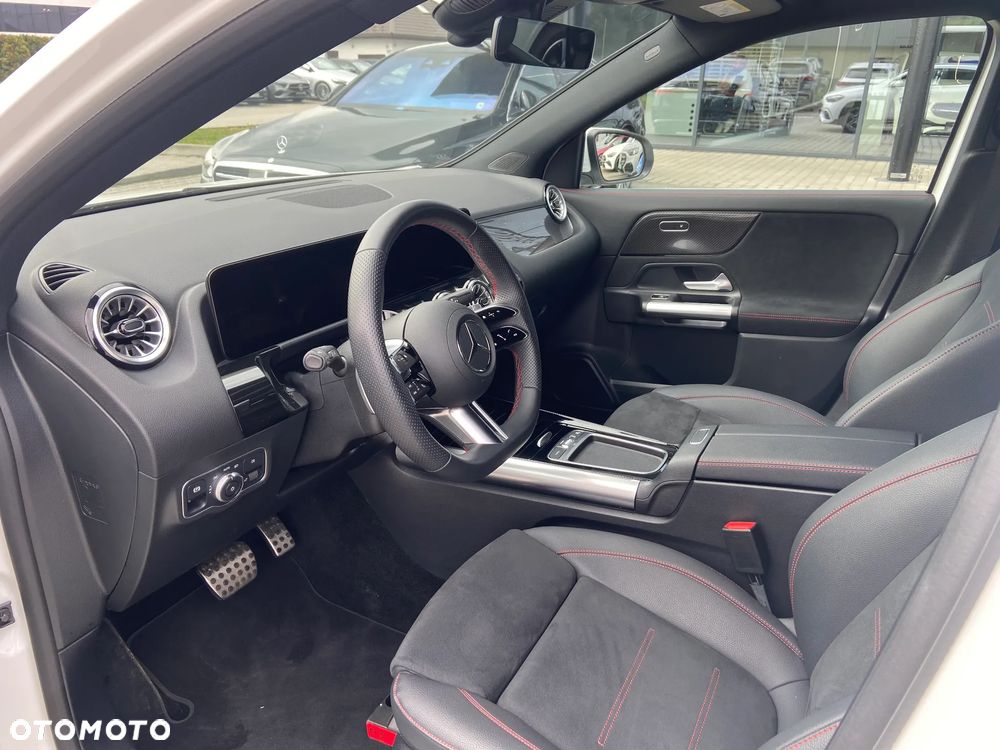 Mercedes-Benz GLA 200 AMG Line - 6