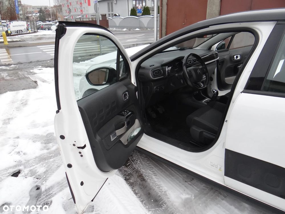 Citroën C3 Pure Tech 82 SHINE - 9