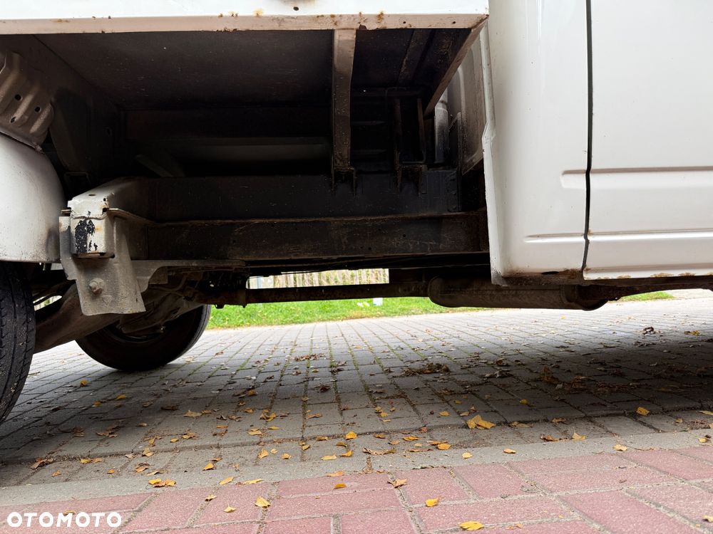 Volkswagen Transporter - 16