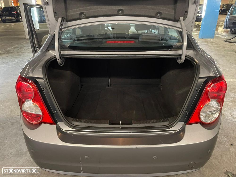 Chevrolet Aveo 1.2 LT - 16