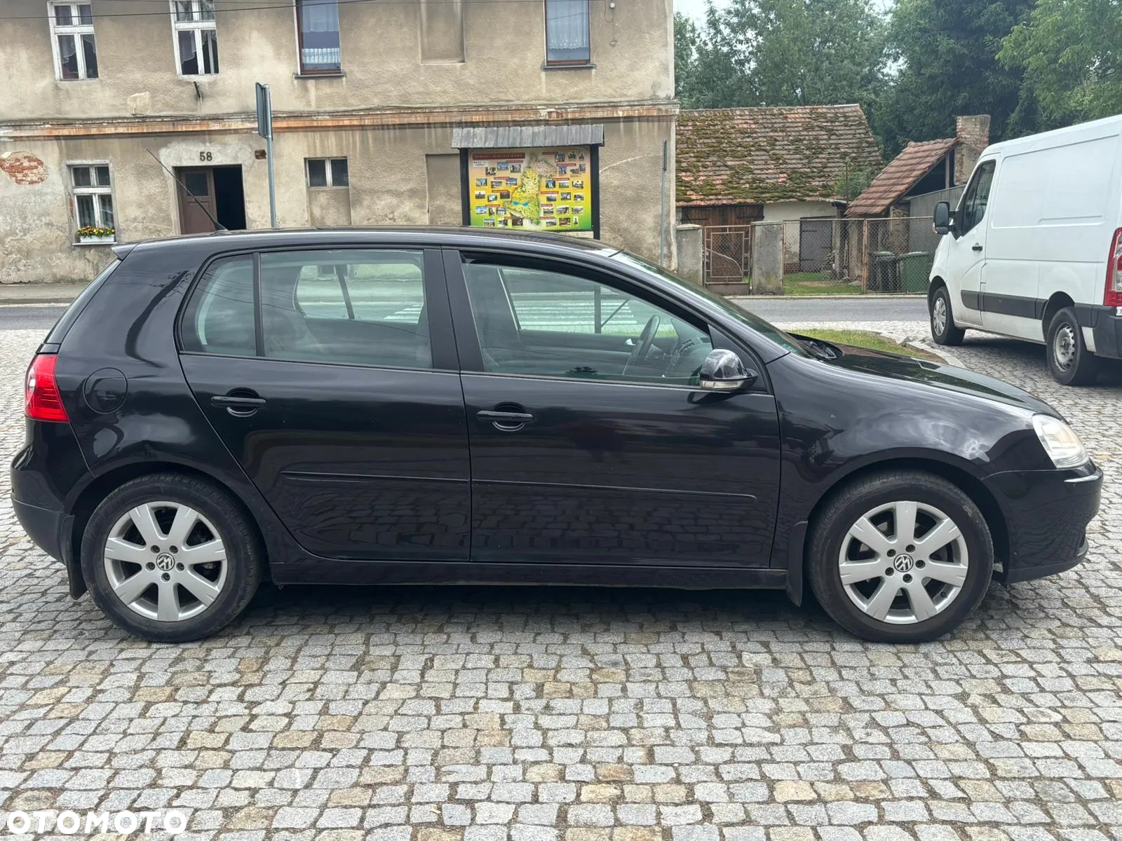 Volkswagen Golf 1.6 FSI Comfortline - 4