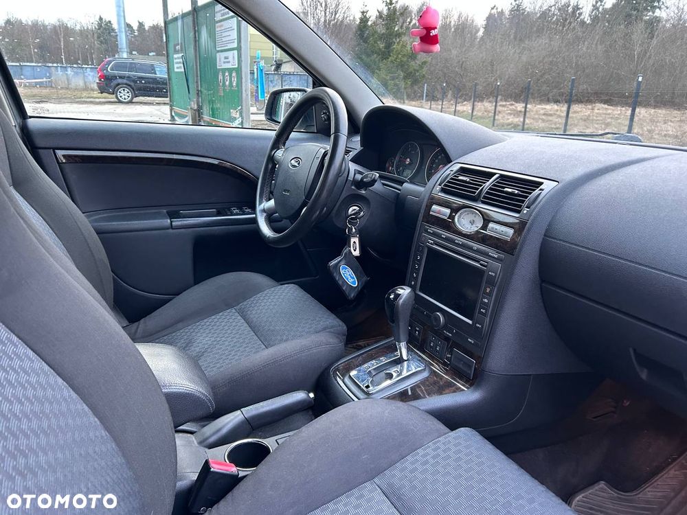 Ford Mondeo 2.0 TDCI Ghia - 6