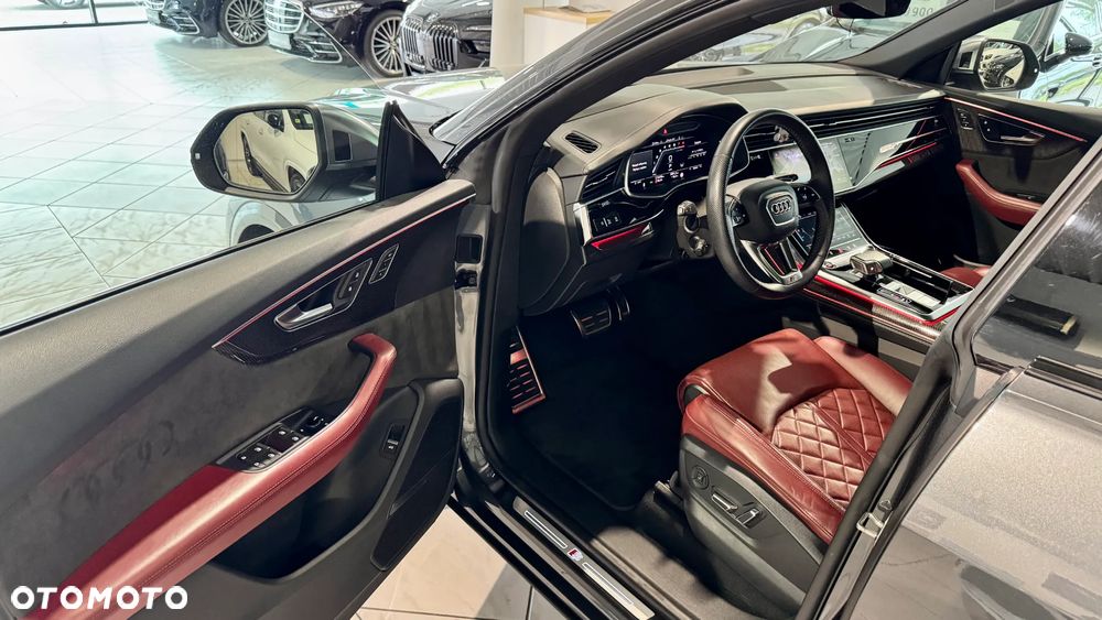 Audi SQ8 - 11