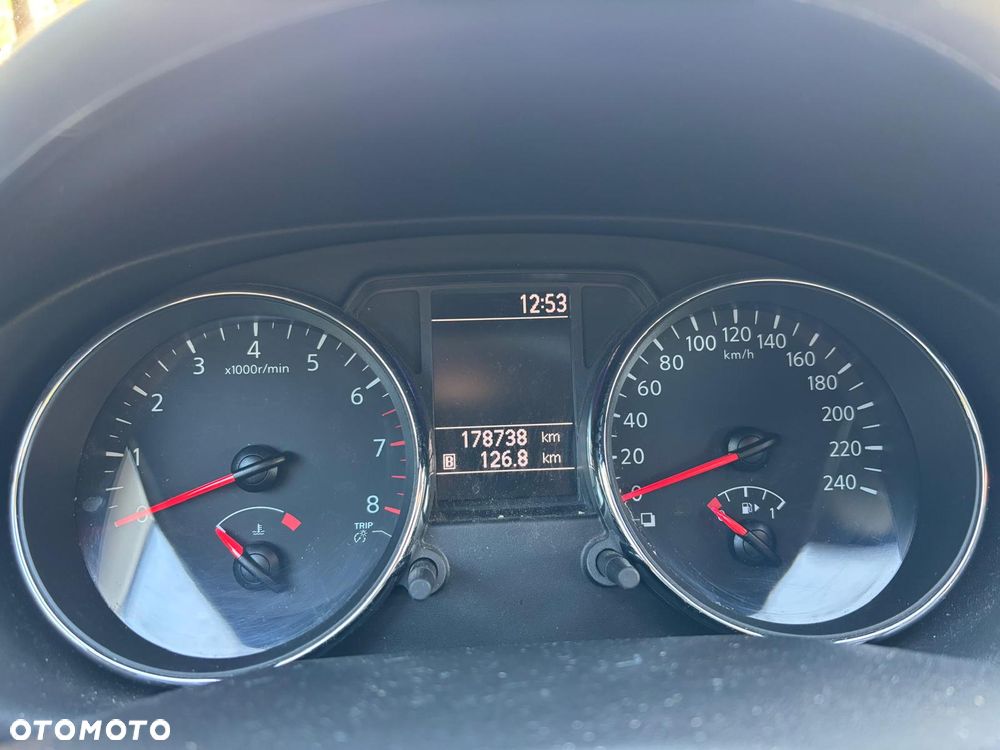 Nissan Qashqai 2.0 Tekna CVT - 10