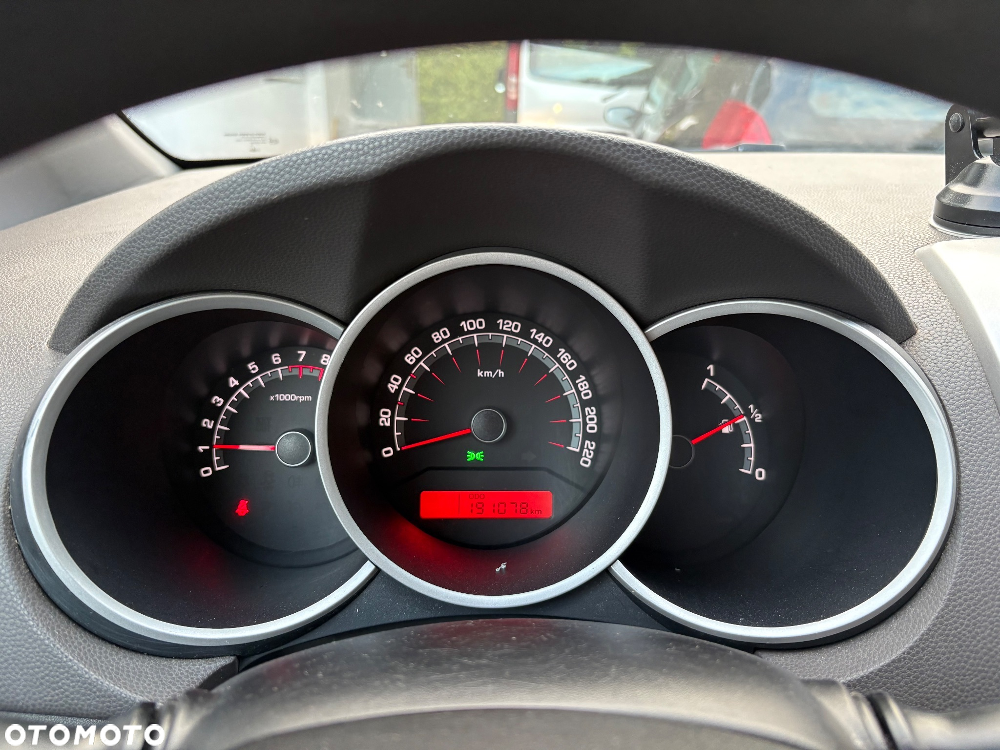 Kia Venga - 12